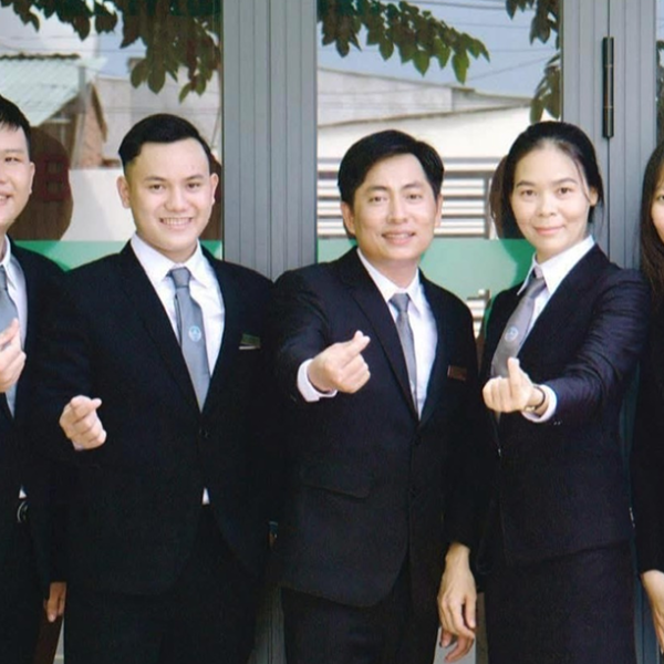 Tuân thủ pháp luật tuyệt đối