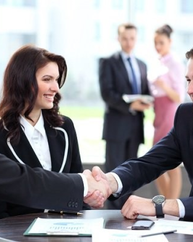 Những loại giao dịch, hợp đồng nào phải được sự chấp thuận của Hội đồng thành viên