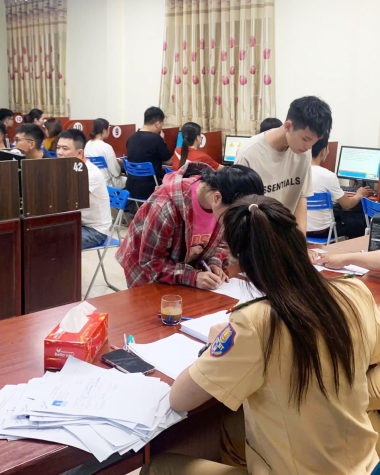 Quy định tập huấn, kiểm tra và cấp, đổi, cấp lại, thu hồi thẻ sát hạch viên năm 2026