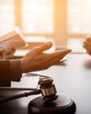 Thế nào là tranh chấp lao động? Những loại tranh chấp lao động nào cần phải thông qua hòa giải lao động?